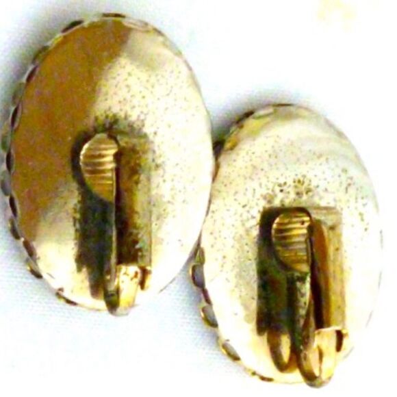 PORCELAIN TRANSFER ROMANTIC PAIR CLIP EARRING NWT - Picture 7 of 8